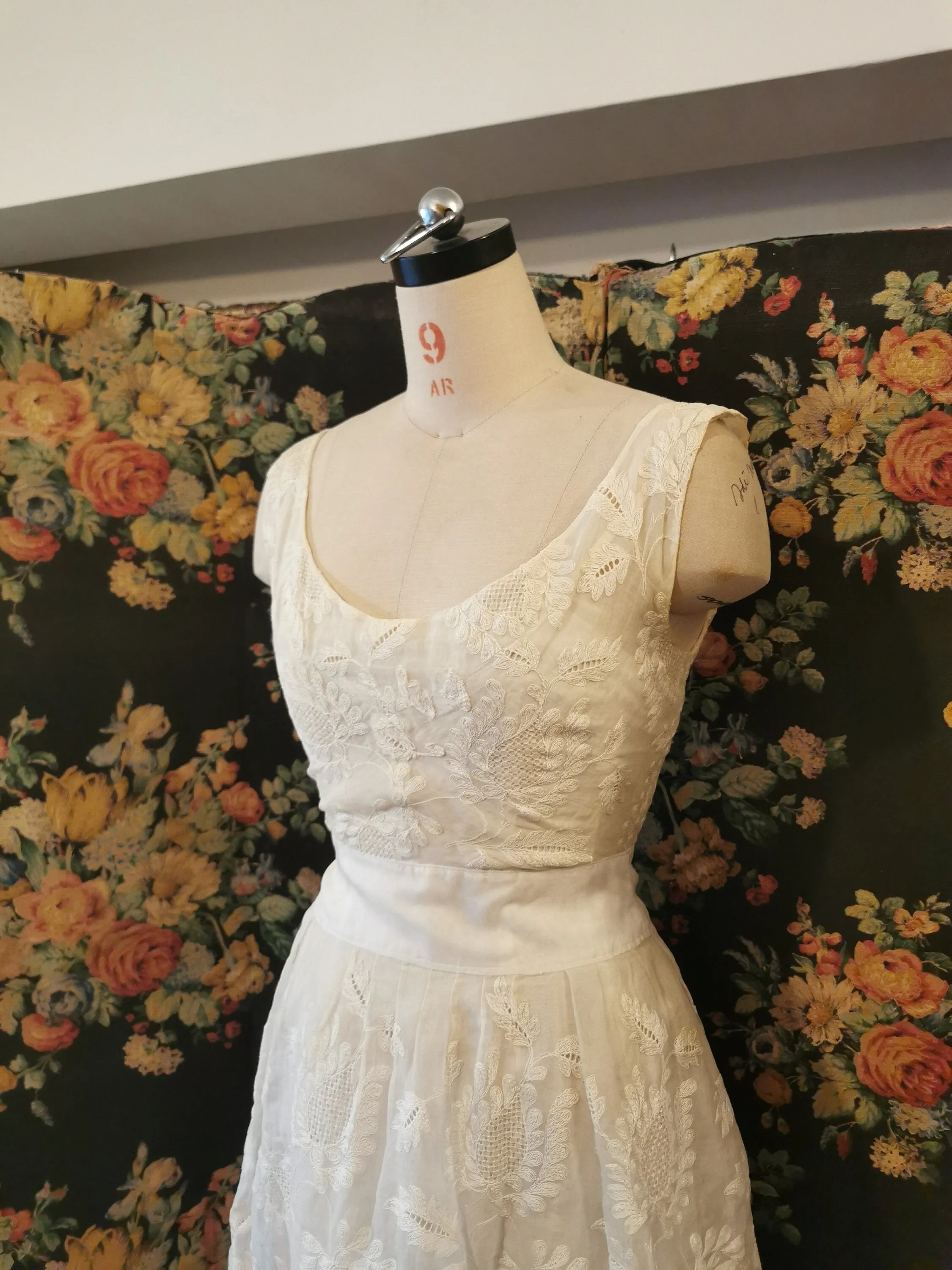 1930s Gorgeous organza lace bridal gown