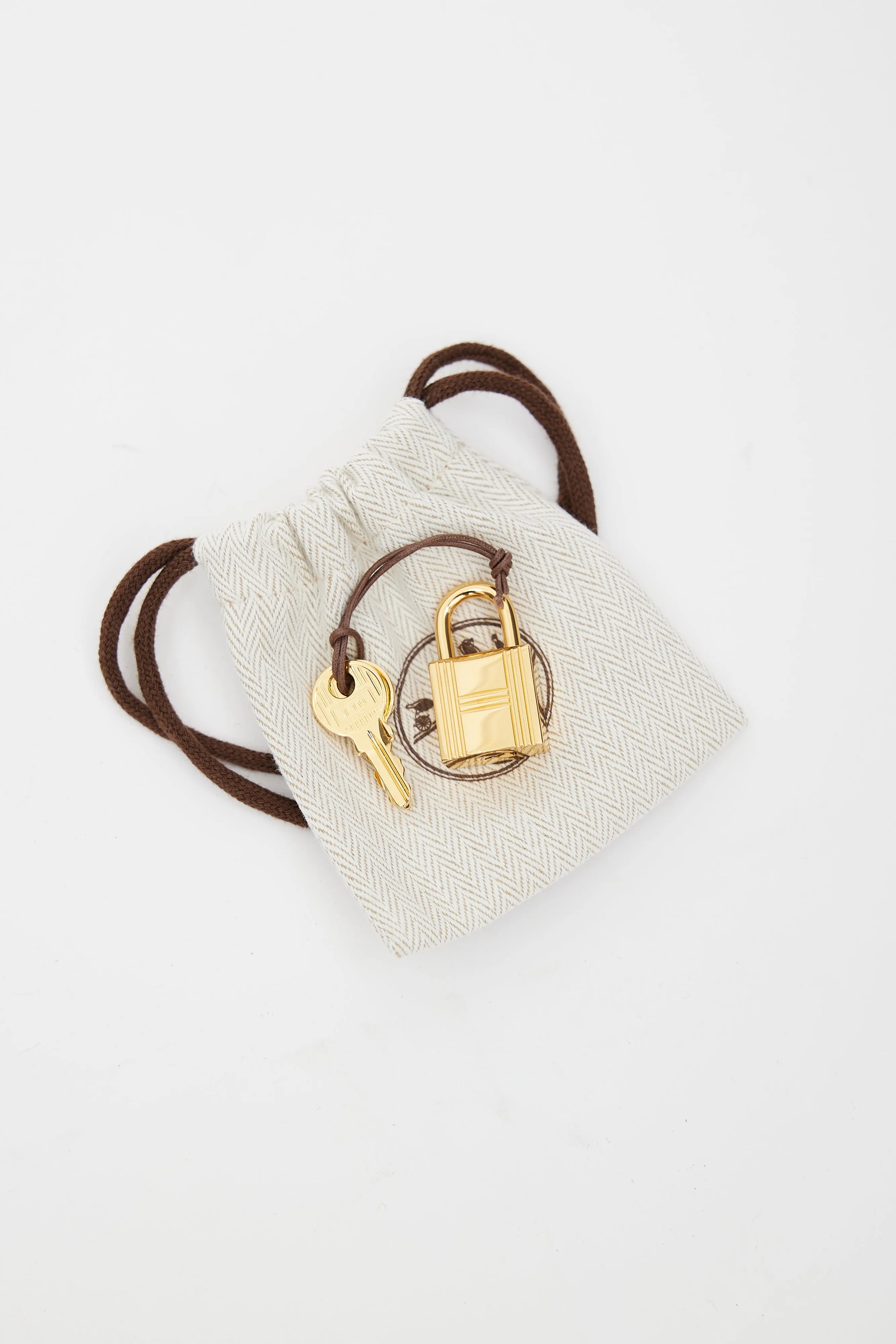 2022 Bleu Saphir Picotin Lock 18 Bag