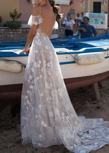 Anneprom A-line Prom Dresses Spaghetti Straps Elegant Lace Long Prom Dress Evening Dresses APW0266