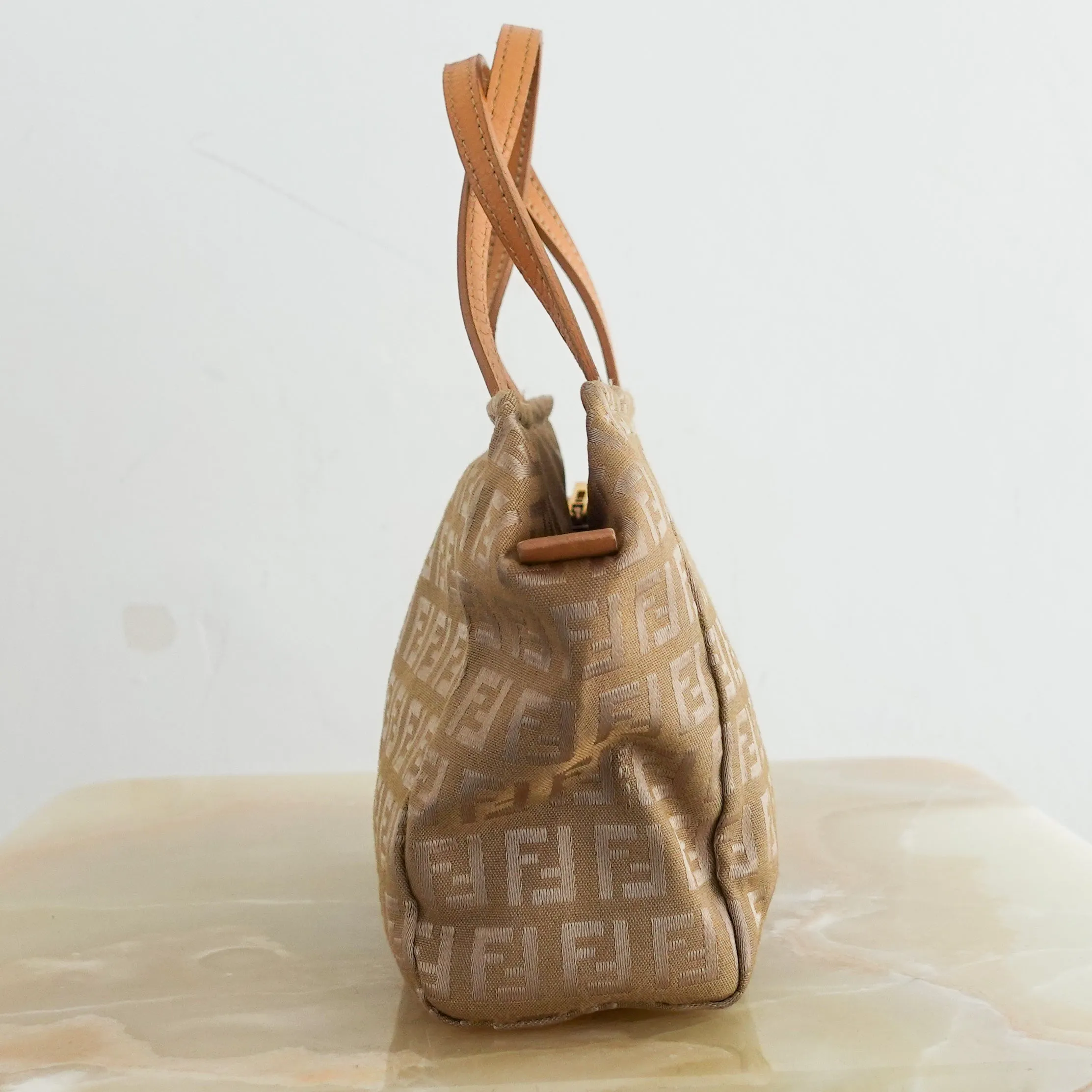 Beige tote bag