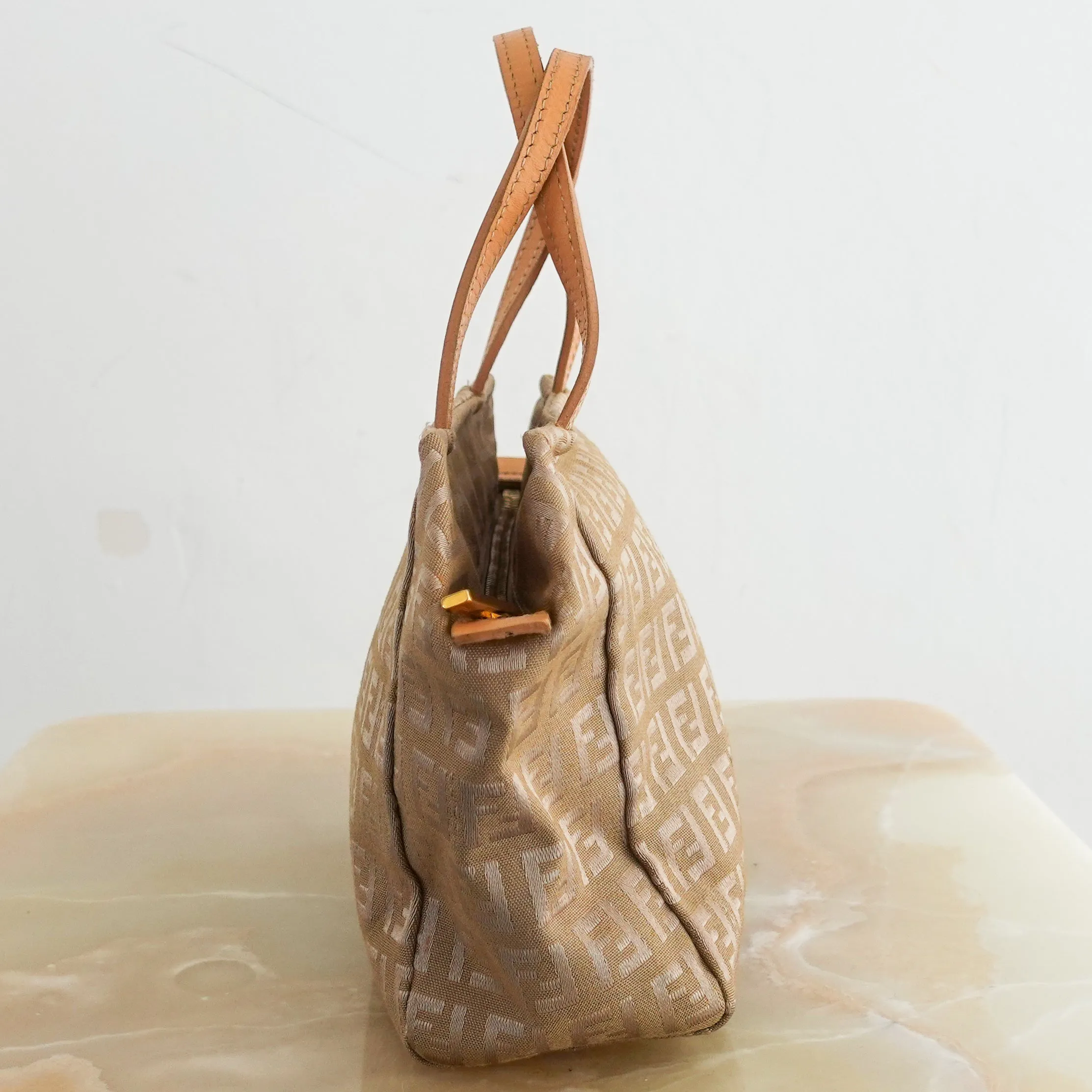 Beige tote bag