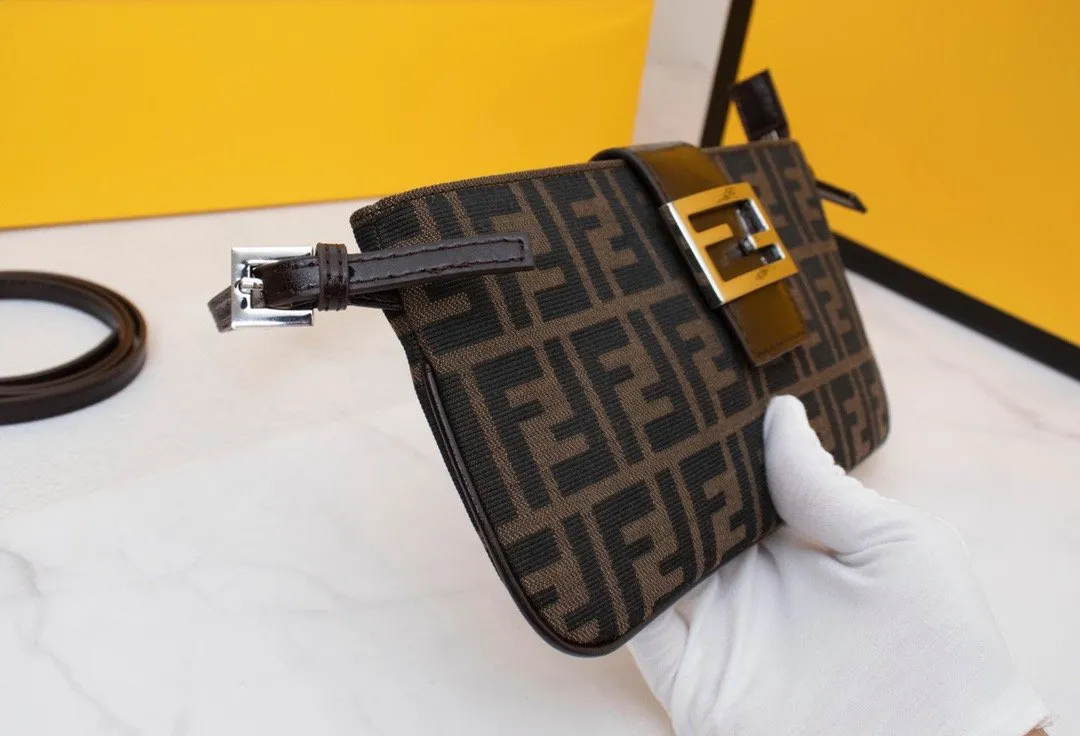 EN   Designer bags by Fendi 021