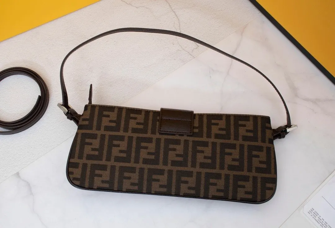 EN   Designer bags by Fendi 021