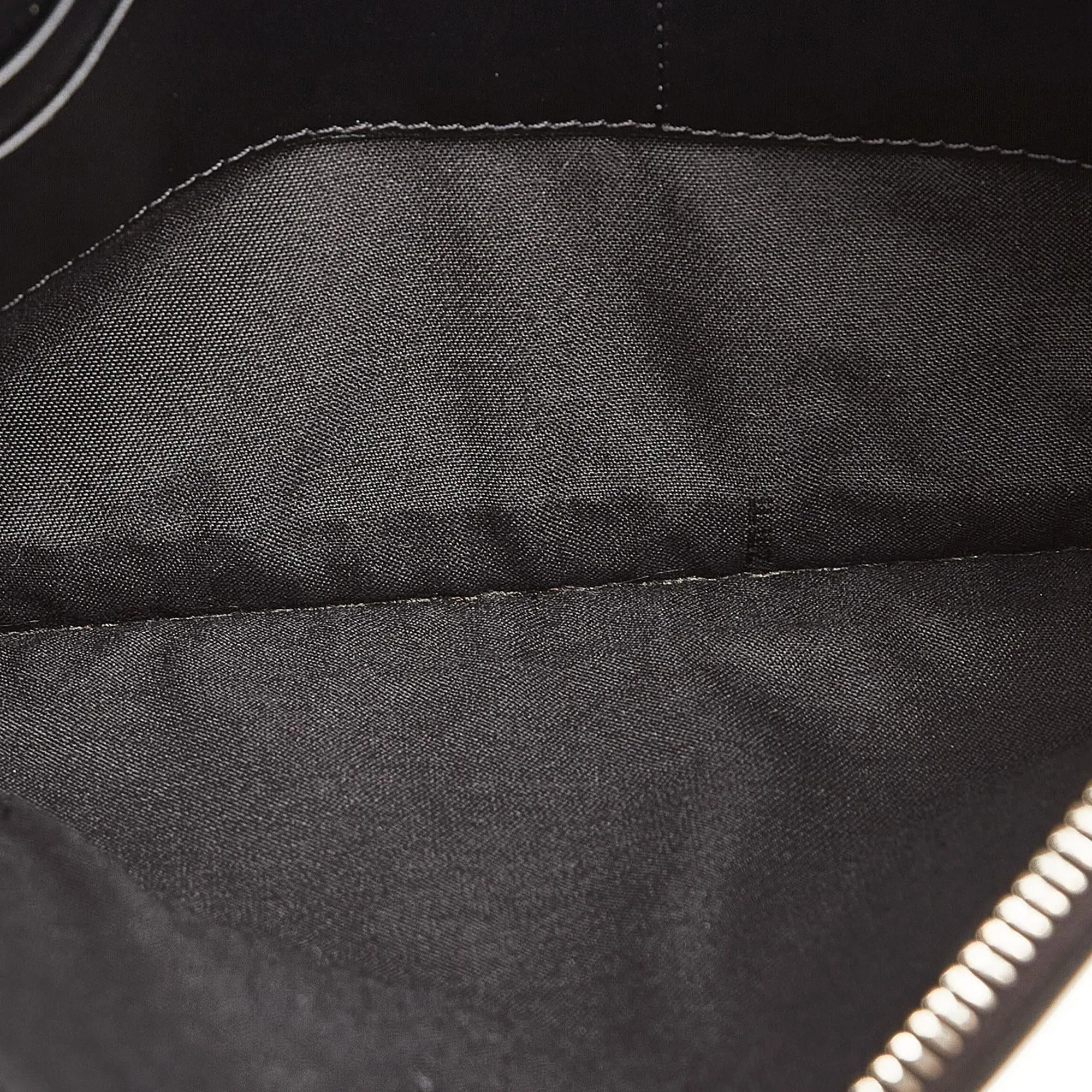 Fendi FF Leather Zip Clutch (SHG-Pnk2mm)