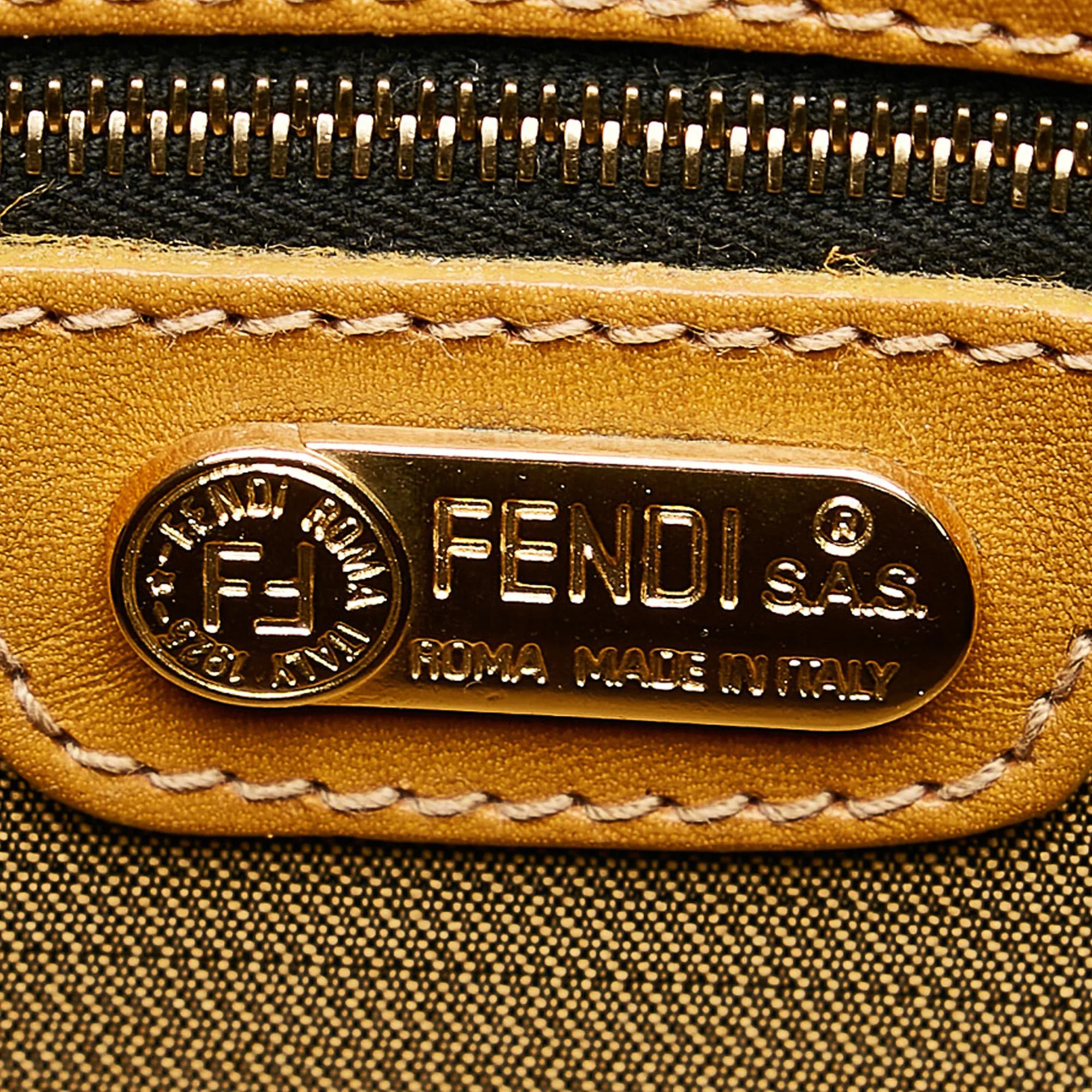 Fendi Tiger Print Canvas Shoulder Bag (SHG-37574)