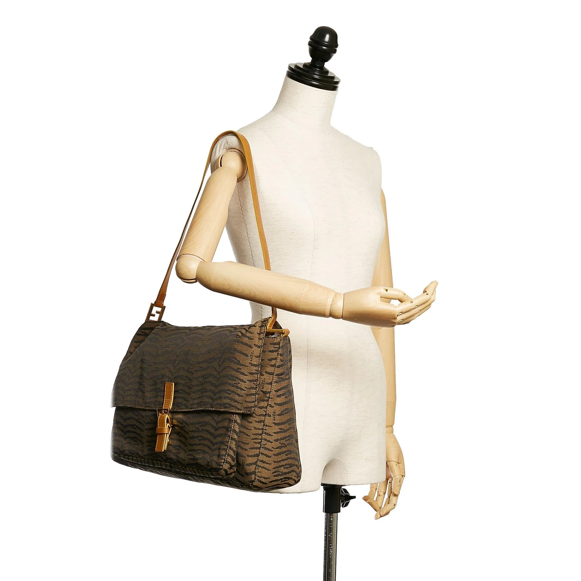 Fendi Tiger Print Canvas Shoulder Bag (SHG-37574)