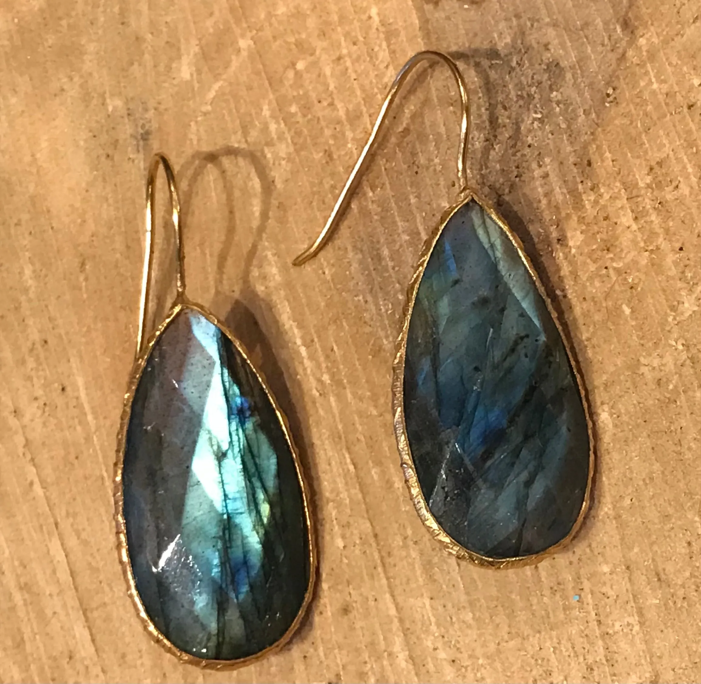 Gorgeous Drop Earrings Labradorite & Gold