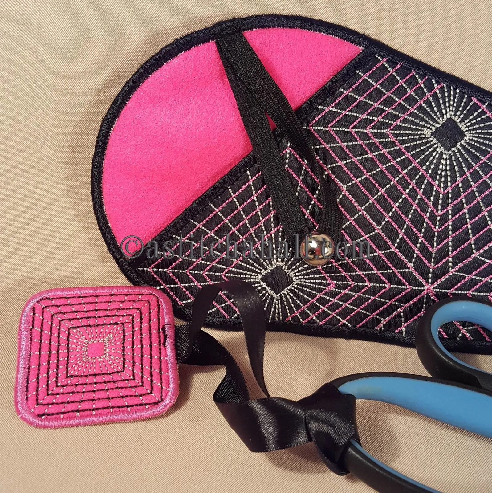 Gorgeous Geometric Scissor Cases with Fob
