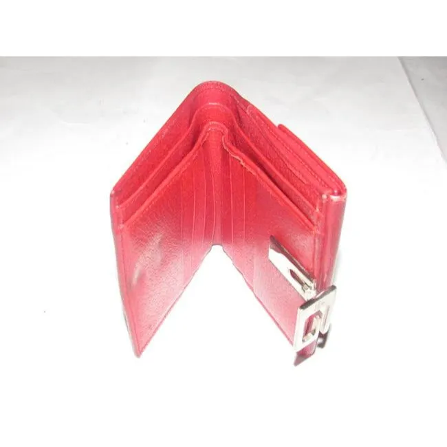 Gucci, true red leather, bi-fold, wallet with a change purse, gold G hinged closure, and lots of interior card slots