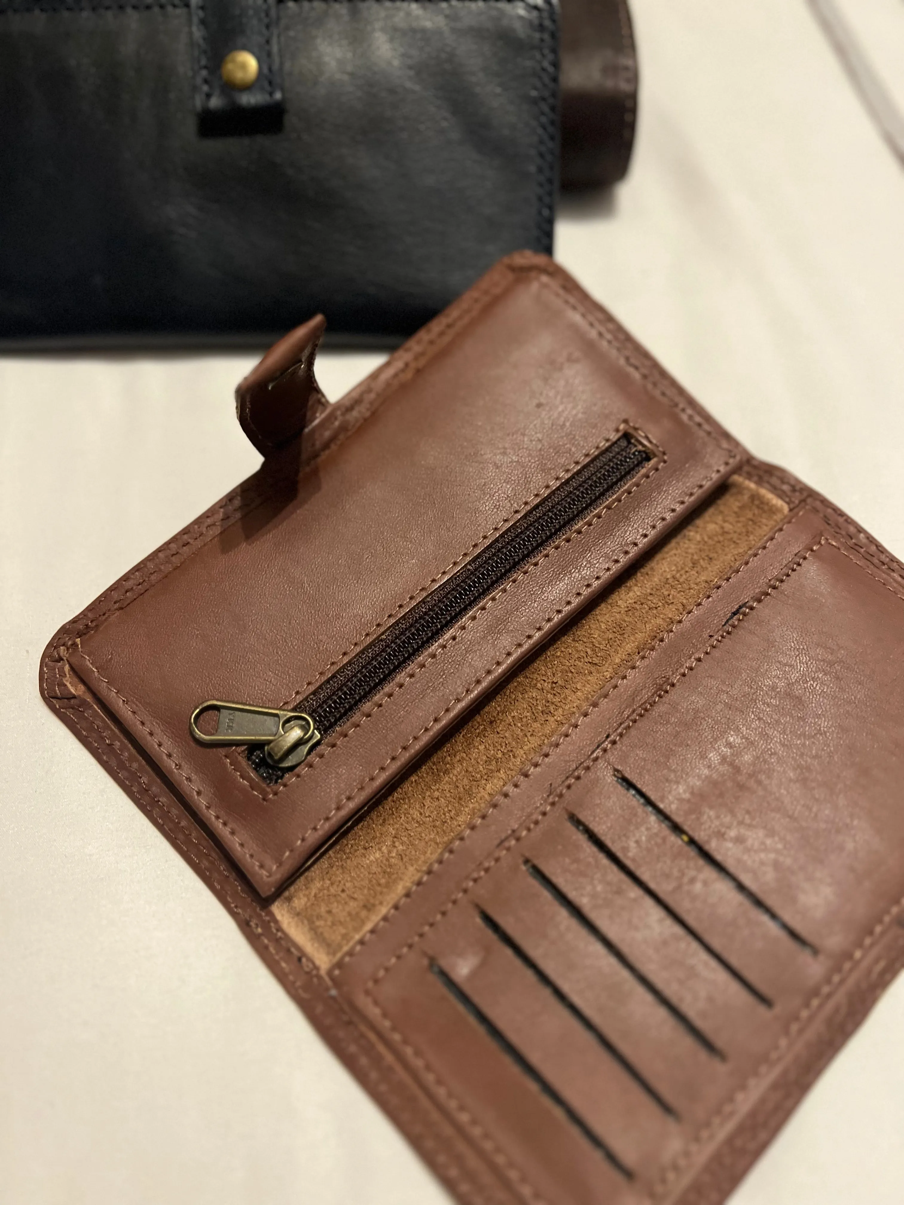 Leather travel wallet with clip
