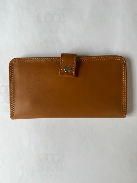 Leather travel wallet with clip