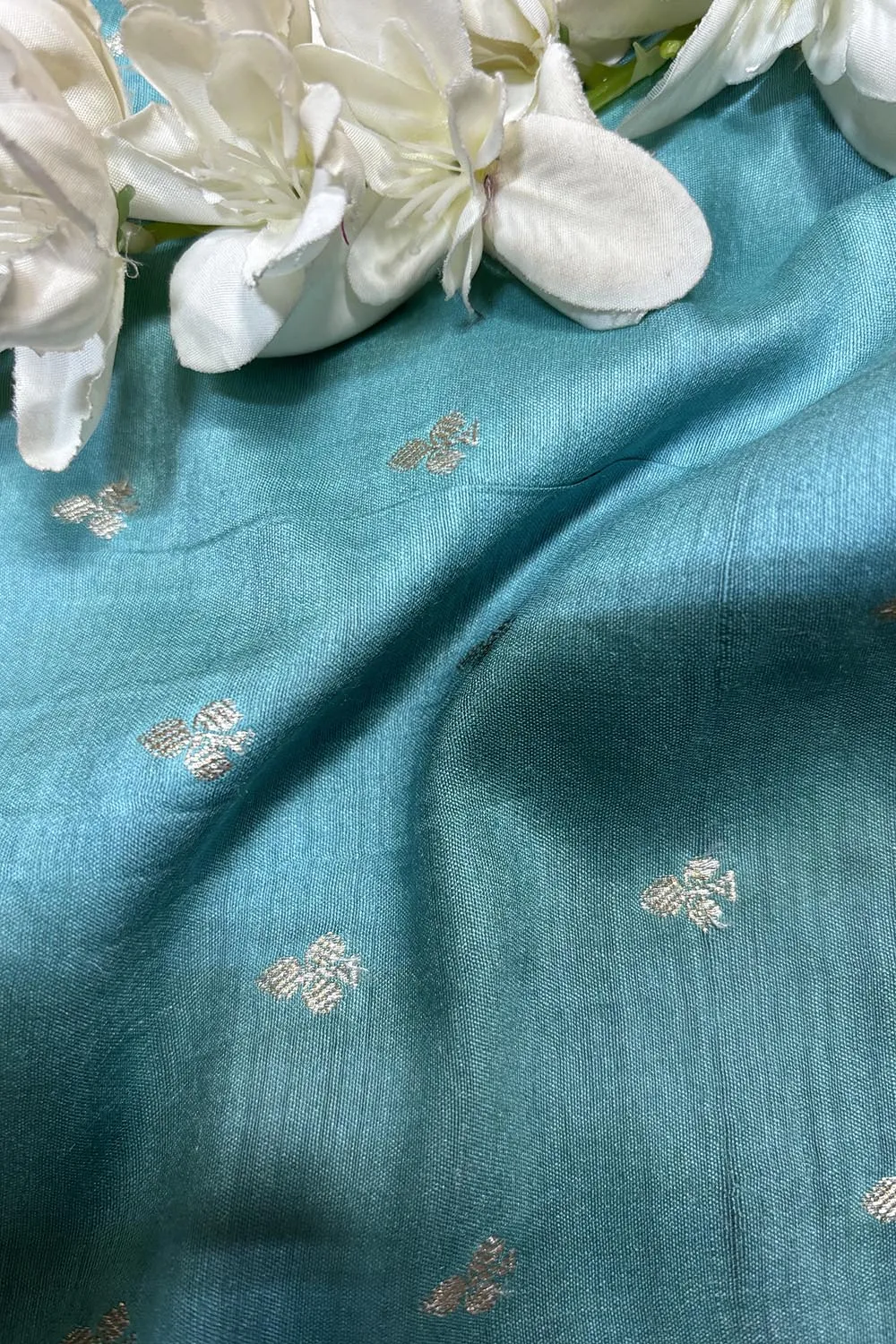 Stunning Blue Banarasi Handloom Moonga Silk Fabric ( 2.5 Mtr )
