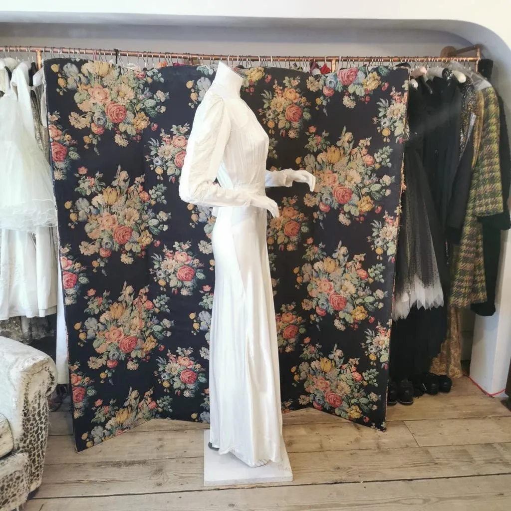 Stunning ivory satin vintage 1930s wedding dress