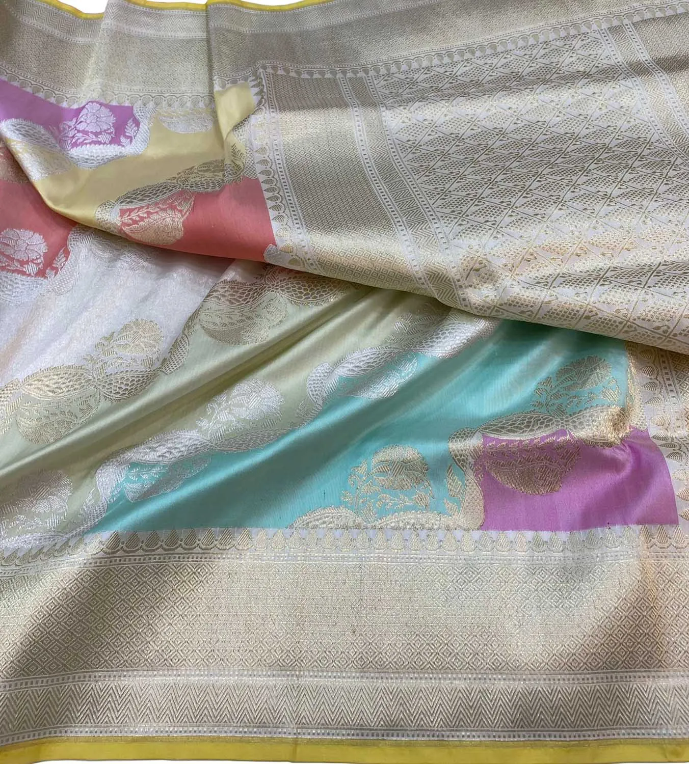 Stunning Multicolor Banarasi Rangkat Handloom Pure Katan Silk Saree