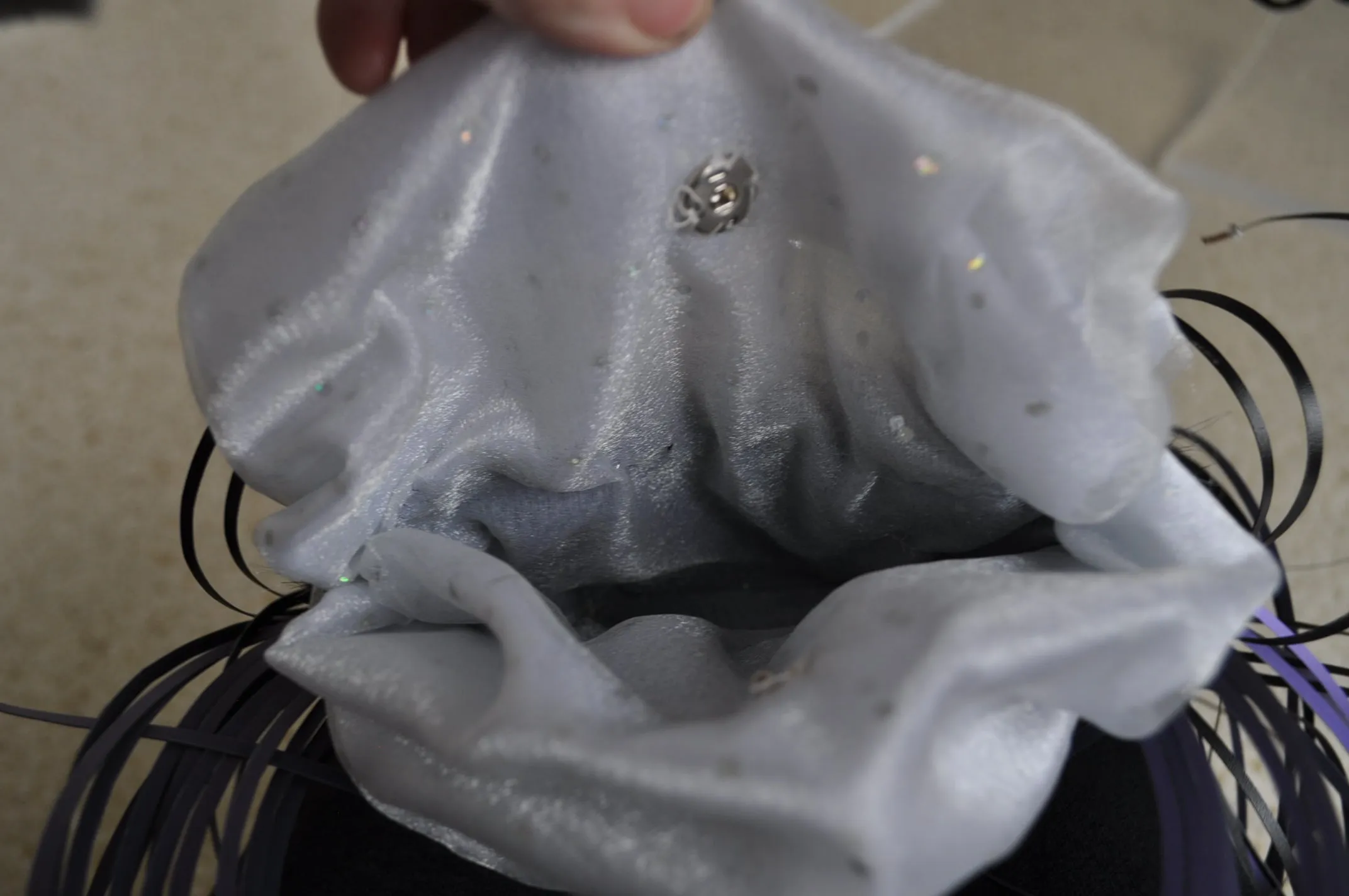 Unique heart shaped purse with long strings attached 80s